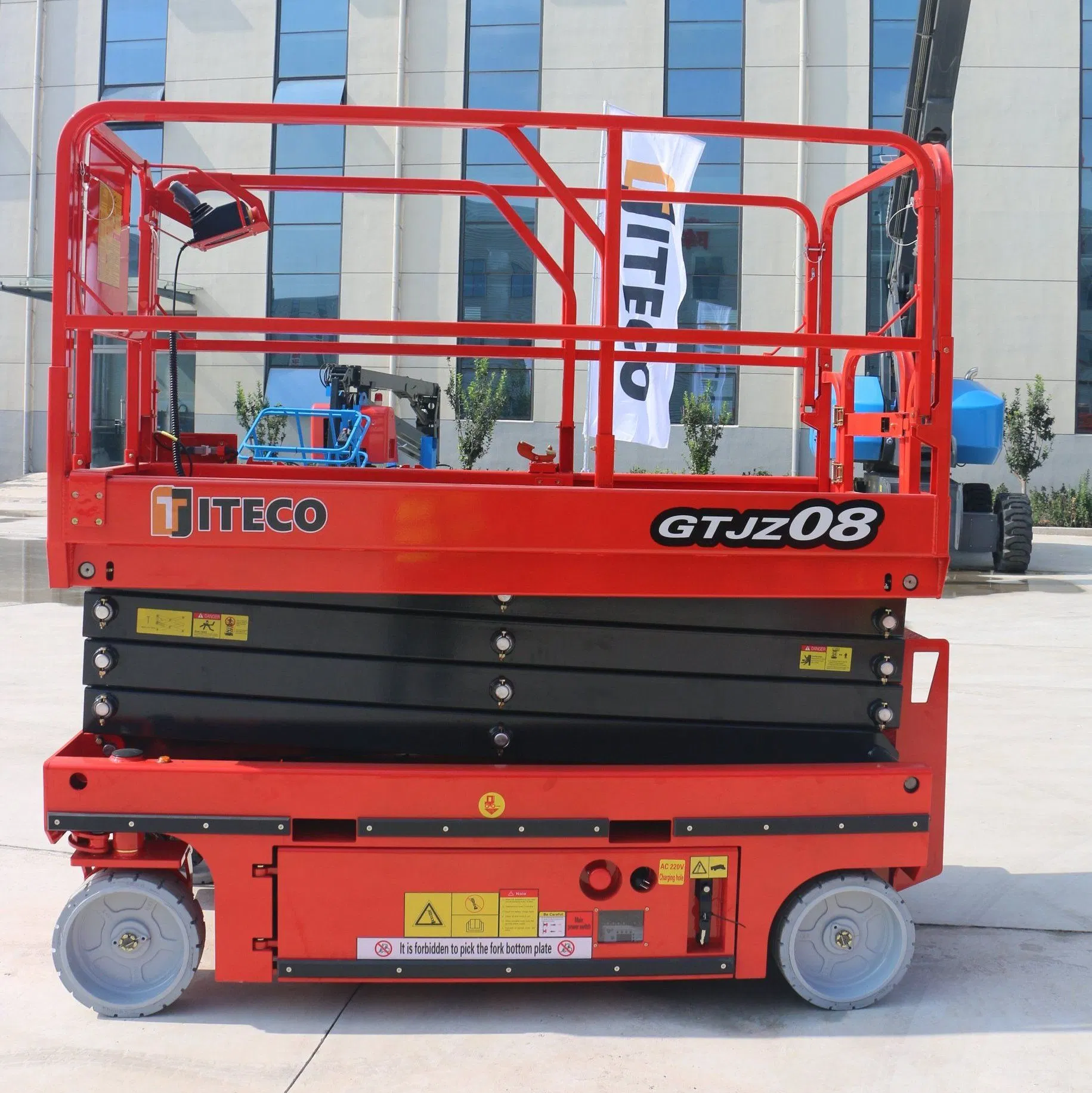 GTJZ10 10 m Kendinden Yürüyüşlü Makaslı Platform – Depo ve lojistik